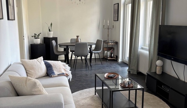 Bright apartment with balcony directly opposite the Emser Therme
