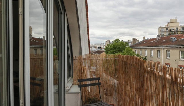 Bright apartment with balcony