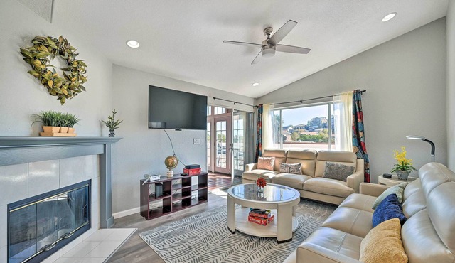 Bright Bay Point Home w/ Deck & Gas Grill!