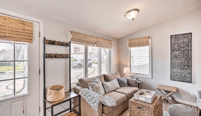 Bright Belmar Cottage < Half Mi to Boardwalk!