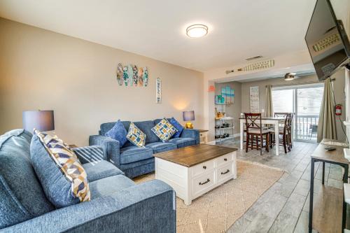 Bright Brigantine Townhome: Steps to Beach Access!