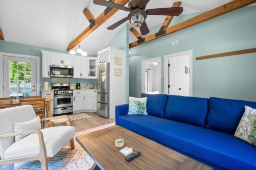 Bright Cape Cod Cottage, Half Mile to Beach