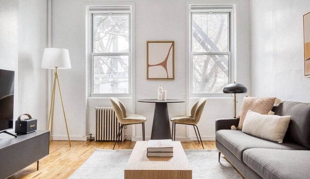 Bright Carroll Gardens 1BR w/W/D, near WF & Waterfront, by Blueground