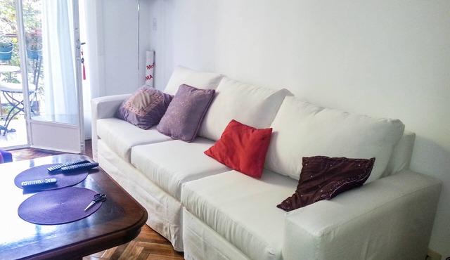 Bright charming apartment w/bedroom & full office