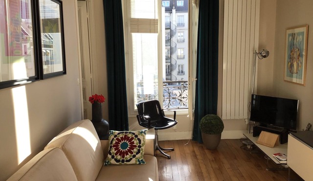Bright, comfortable apartment in the heart of Paris Montparnasse