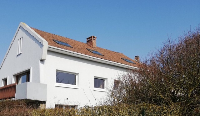 Bright, comfortable villa in Ambleteuse with enclosed garden 500m from the beach