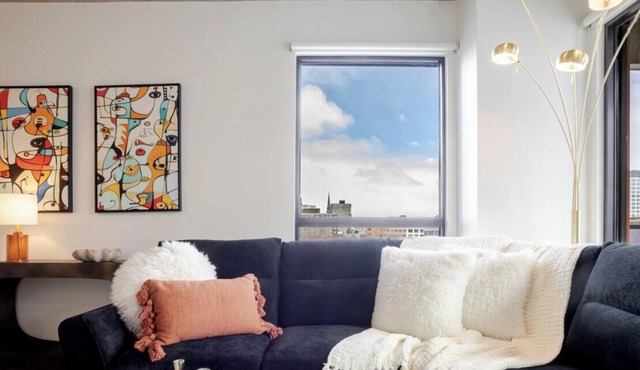 Bright Downtown Apartment | Parking On-Site