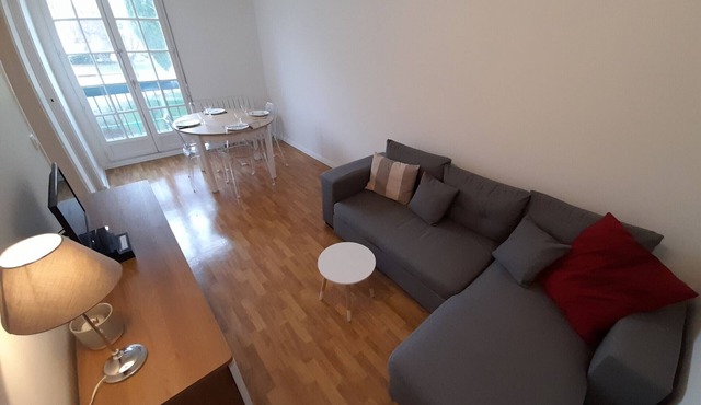 Bright downtown T2 with Wi-Fi, washing machine and dishwasher