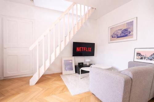 Bright Duplex Train Station & City Center within Walking Distance Quiet