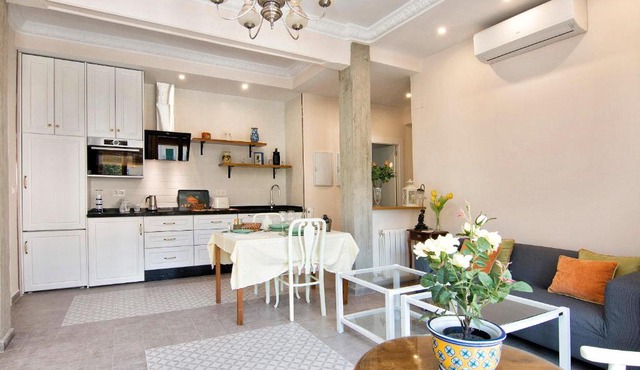 Bright & Elegant City Centre 3 bedroom Apartment