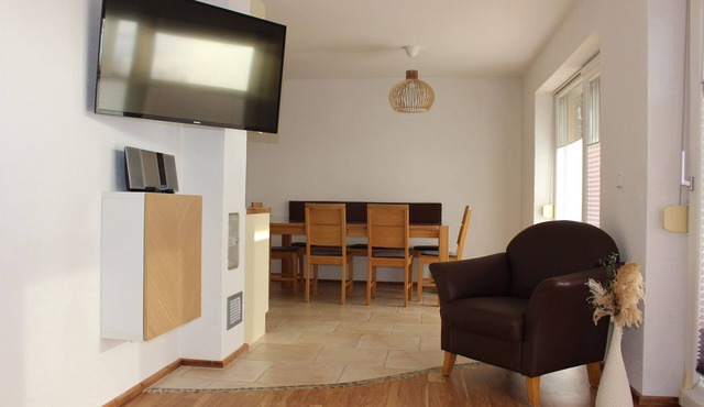 Bright, friendly apartment perfect starting point for excursions