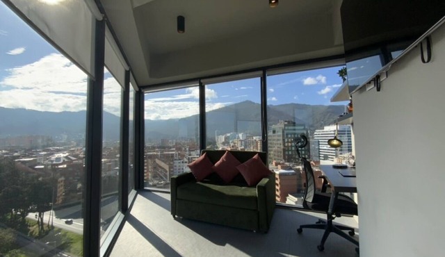 Bright luxurious flat with stunning view workspace