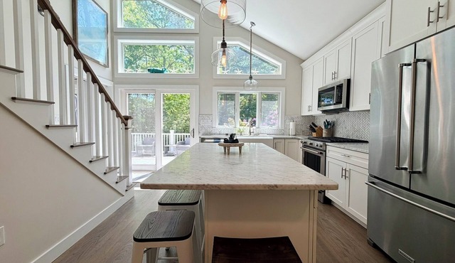 Bright, Modern, Dog-Friendly Home in New Seabury, Mashpee