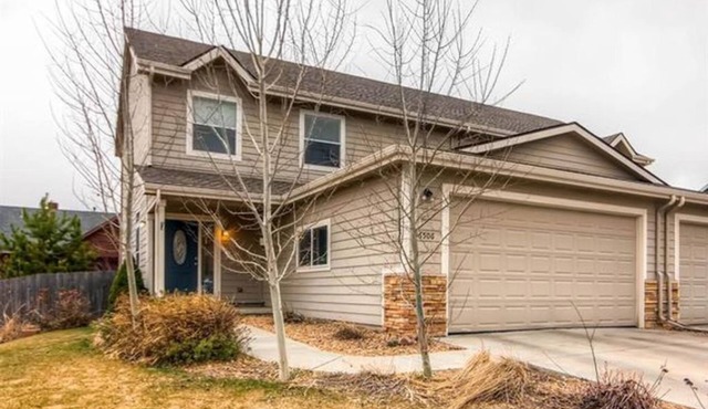 Bright Open Layout With Great Access to Outdoor Spaces THE Gateway to Colorado!