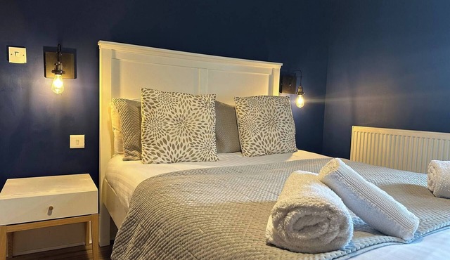Bright Open-plan Apartment in Welling, South East London