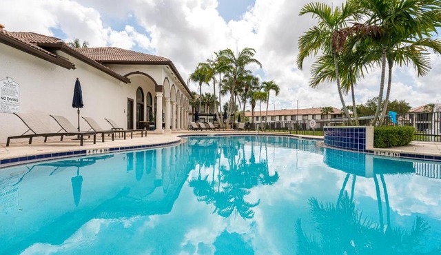 Bright open Townhome Delray Beach