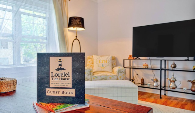 Bright second-floor home with private deck, modern kitchen, and calm style.