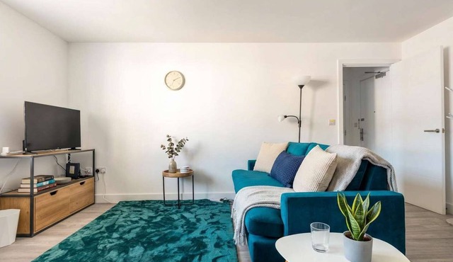 Bright & Spacious 1 Bedroom Apartment in Bradford