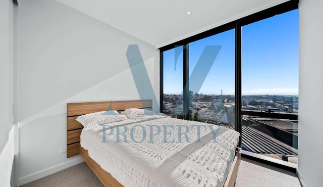 Bright & Spacious 2BR in Prime CBD Location