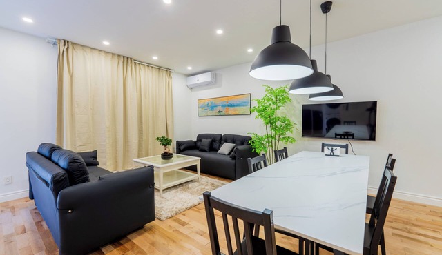 Bright Spacious 3BR 2 Baths Great Kitchen
