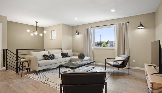 Bright, Spacious 4BD Suburban Nest w/Garage & Yard, hosted by DenverStays
