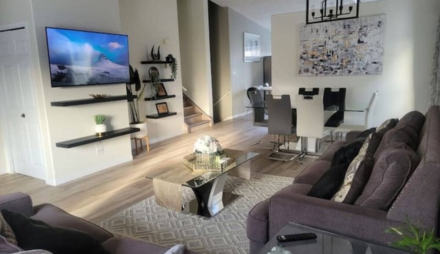 Bright & Spacious 3 bedroom home