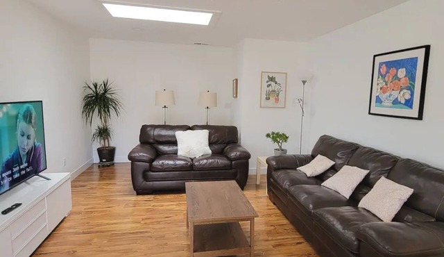 Bright spacious cozy 2B1B with full living full kitchen and gated backyard