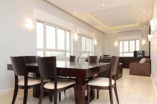 Bright, Spacious, & Homey Central Rechavia Residence
