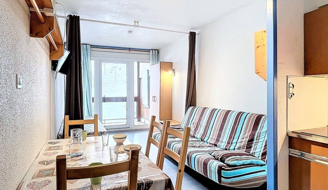 Bright studio at the foot of the slopes with balcony