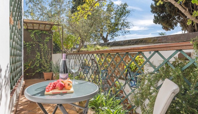 Bright studio in Granada with private terrace