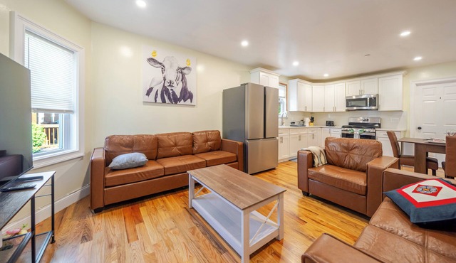 Bright & Stylish 4BR Apt Boston Getaway w/Free Parking & Pet-Friendly 27