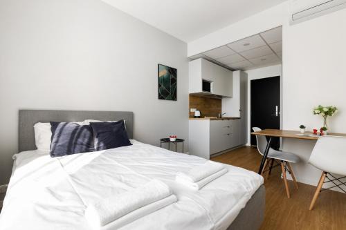 Bright Work&Study Studio with Rest Area