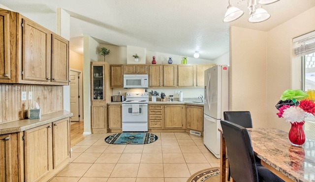 Bright Yuma Home w/Spacious Yard & Patio!