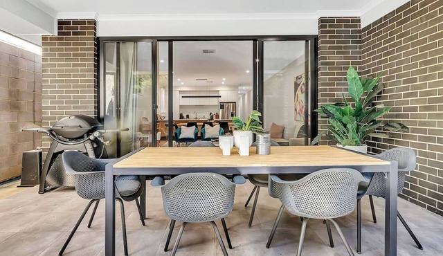 Brightly Brompton A Family Delight by the Park