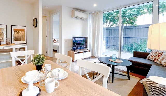 Brilliant 2B Brighton Apt Near Beach*Garden
