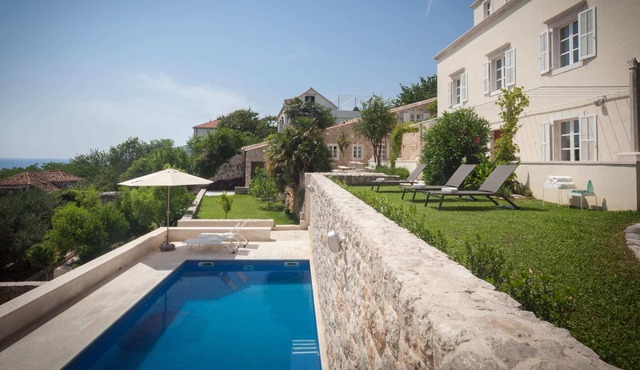 Brilliant Family Villa with Bqq Area and Private Pool