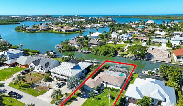 " BRING YOUR BOAT! Enjoy easy access NEW dock, Pool & more!