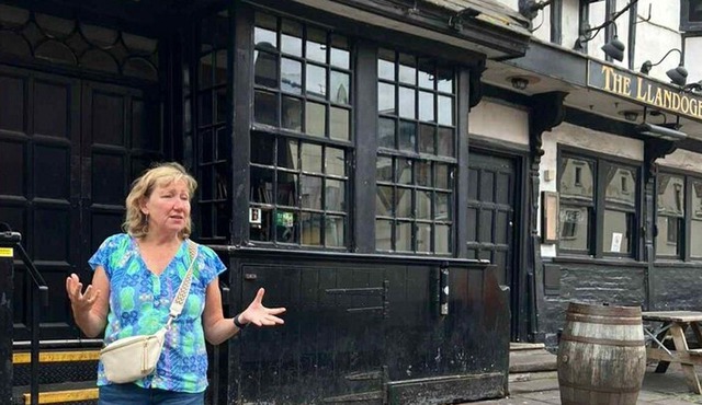 Bristol Highlights Walking Tour With a Local Guide
