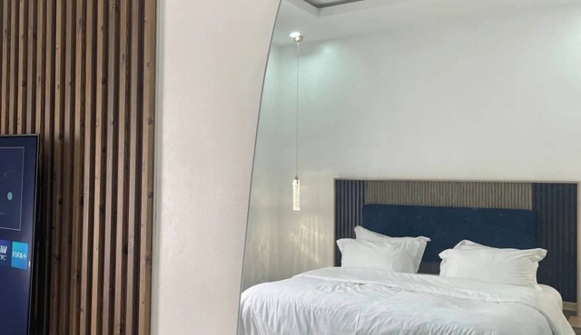 Brix Royale Suites