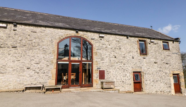 Broadway Barn