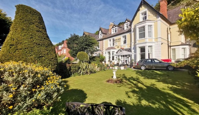 Bron Orme Private Hotel
