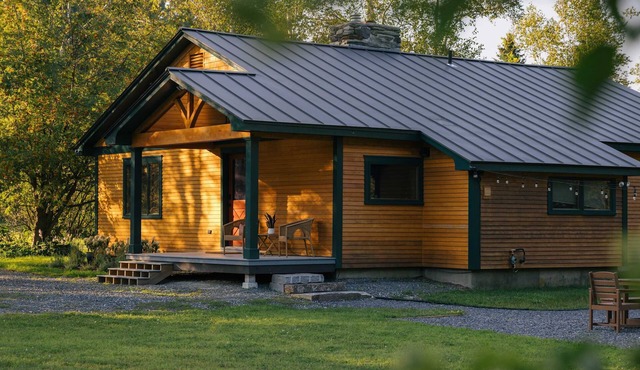 Brookside Cabin + Hot Tub | Woodstock & Killington