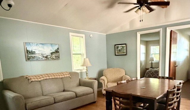 Brookside Cottages and Resort Lakeview Cottage