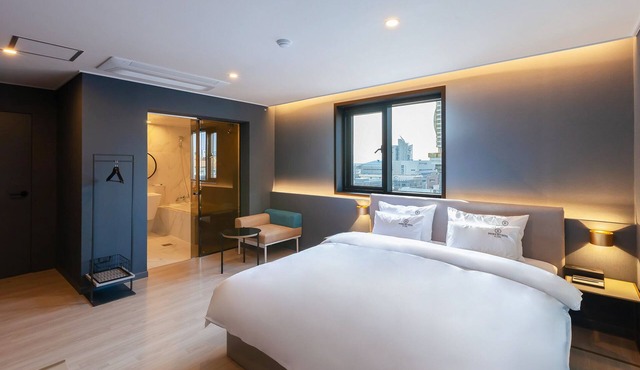 Brown Dot Hotel Sasang Renecite