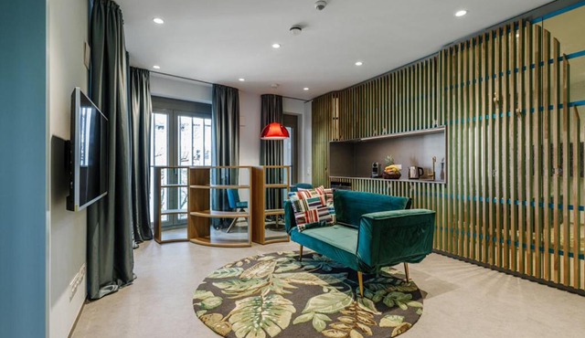 Brucklyn Suites
