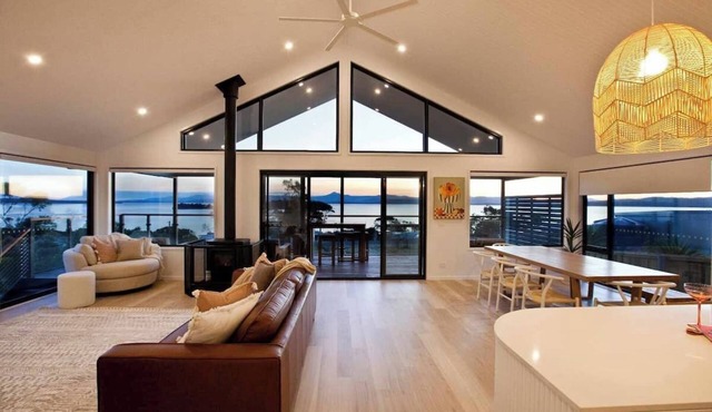 Bruny Island Sunset Retreat