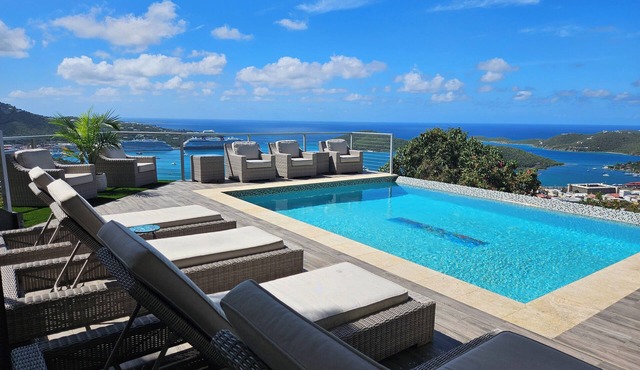 Bryan's Villa "Where the Views are Endless" Not too good to be true!