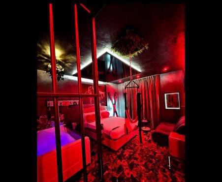 bucharest love room