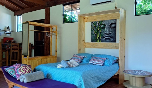 Budah Bali Studio for couples, 1 block from the beach.