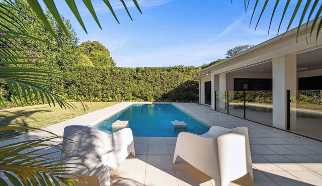 Buderim Mountaintop Retreat With Pool